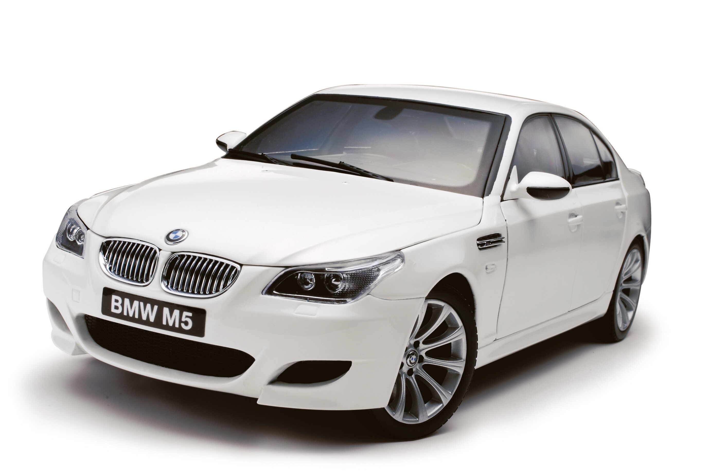 صور سيارات Bmw - اتفرج علي قوة المحرك و شكل العربية روعة 84 4