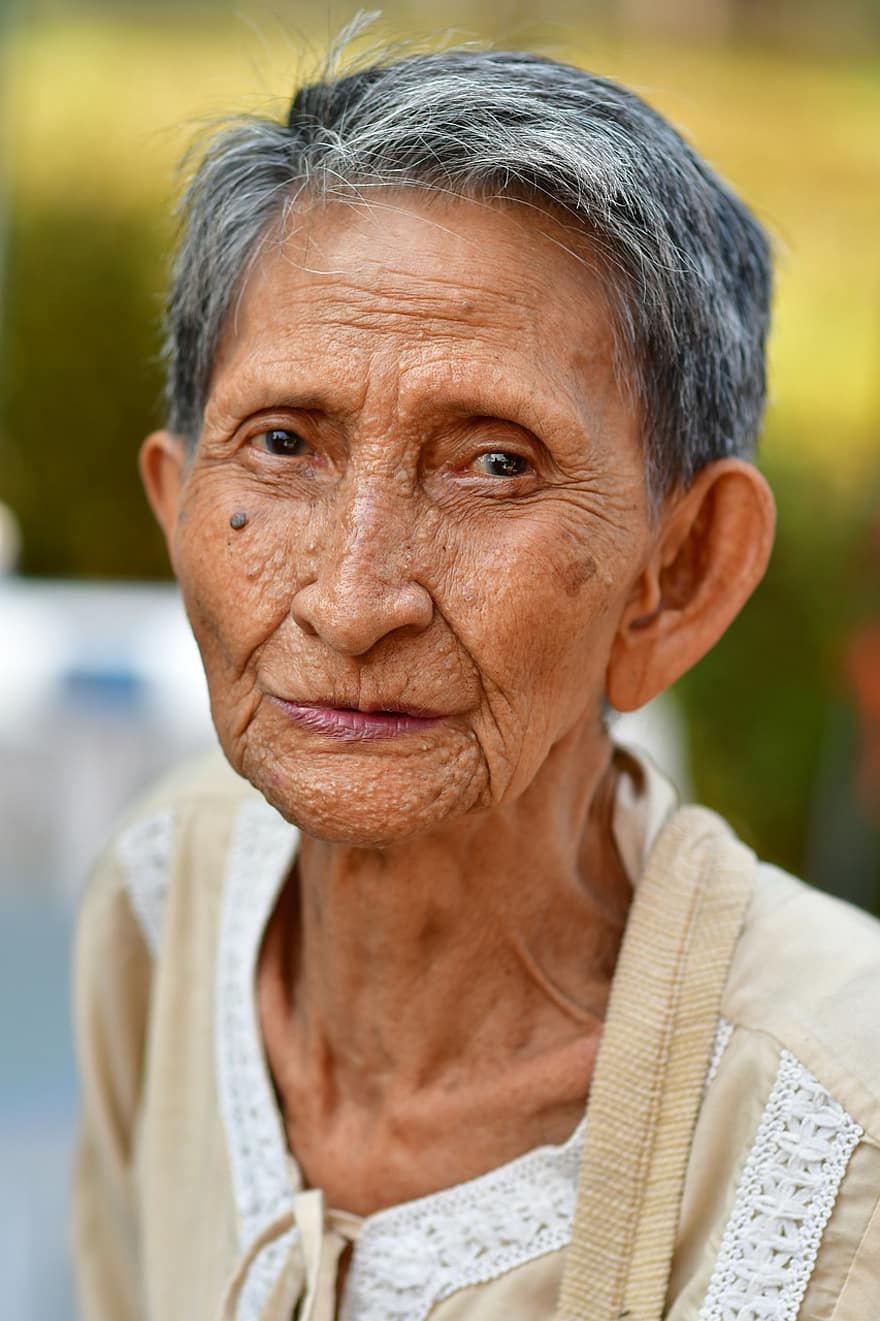 2481 3 صورة امراة عجوز، صور امرأة عجوز للفيس بوك طائش